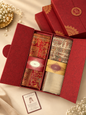 GIRRAJ COUPLE GIFT BOX STOLE