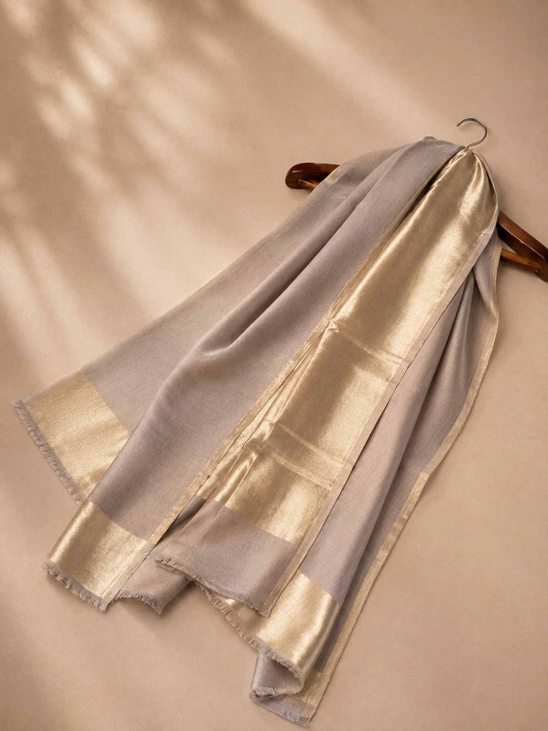 GIRRAJ WOMEN'S REVERSIBLE FLIP PALLA STOLE