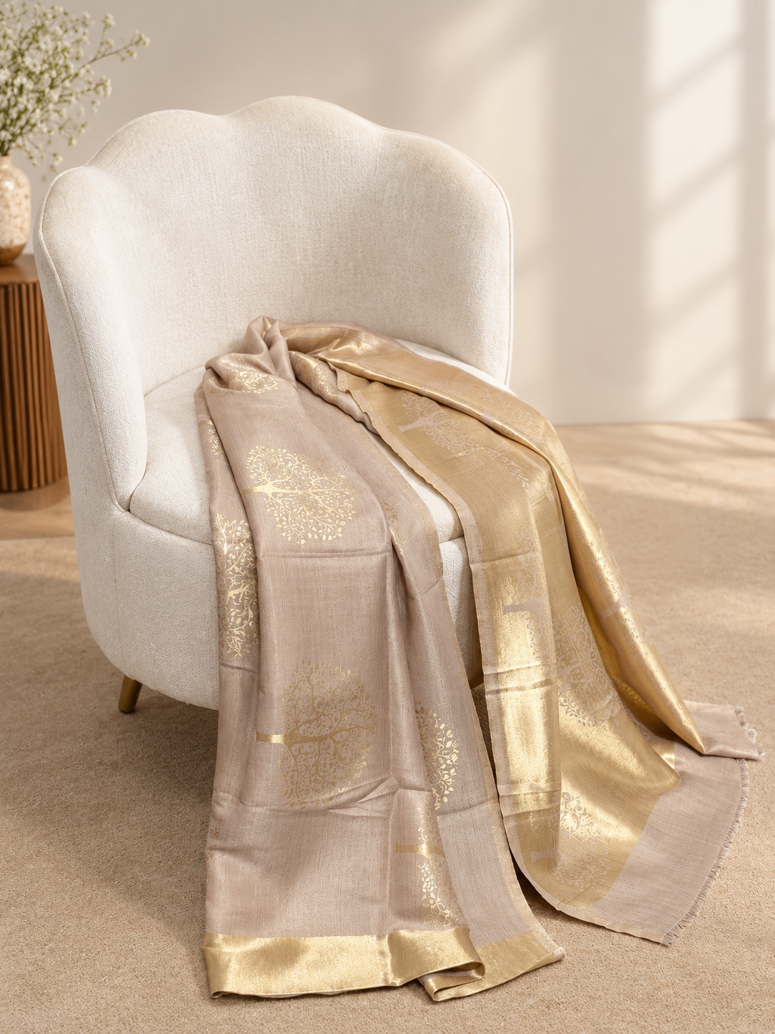 GIRRAJ WOMEN'S GOLDEN TREE FLIP REVERSIBLE STOLE